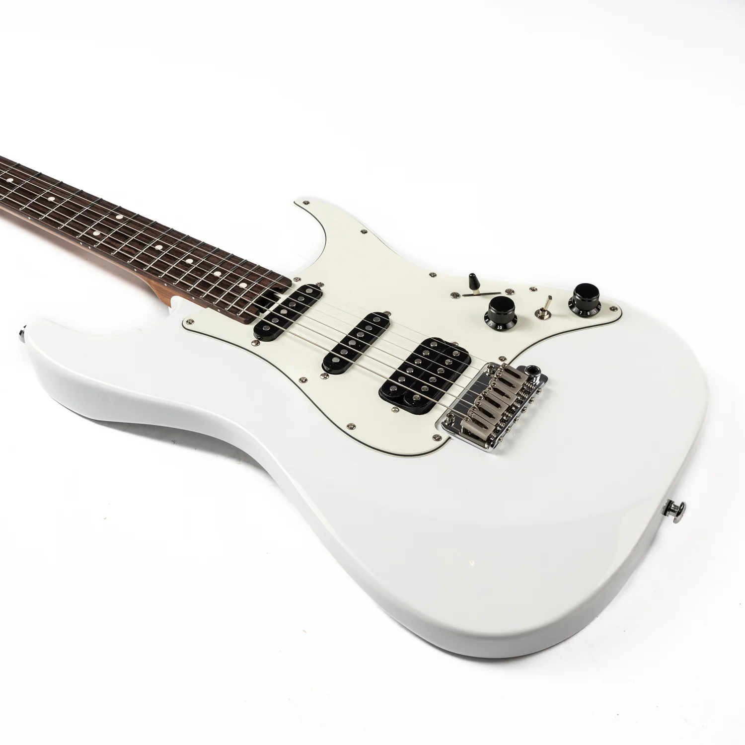 EART Guitars, DMX-9, NK-S Standard Shape 2-Point Synchronized Steel Saddle Tremolo Bridge Electric Guitar, Pearl White - Image 4